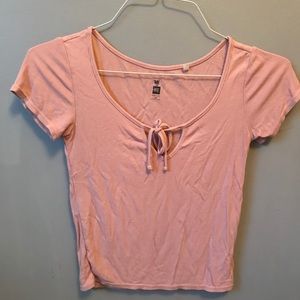 Me to We pink front tie shirt XS